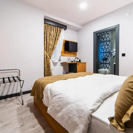 Sirius Deluxe 4*