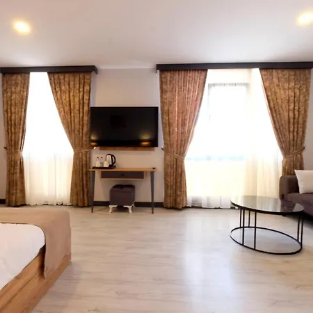 Sirius Deluxe 4*