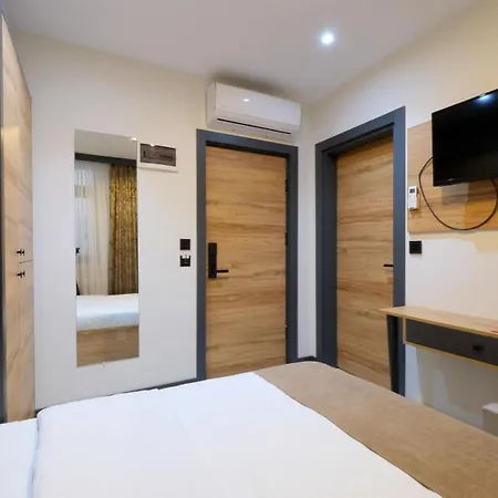 Отель Sirius Deluxe 4*