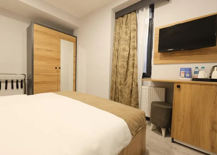 Sirius Deluxe Hotel 4*